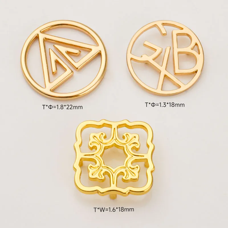 customize metal logo in gold for bags