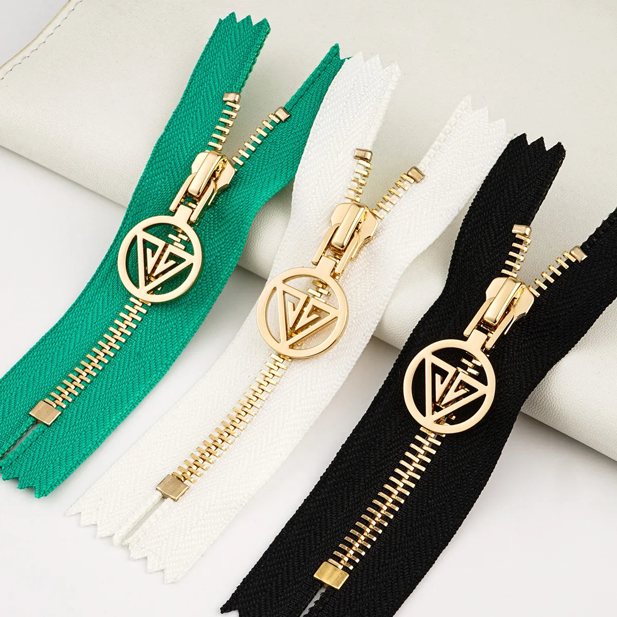 wholesale 5# metal zipper gold for clothing