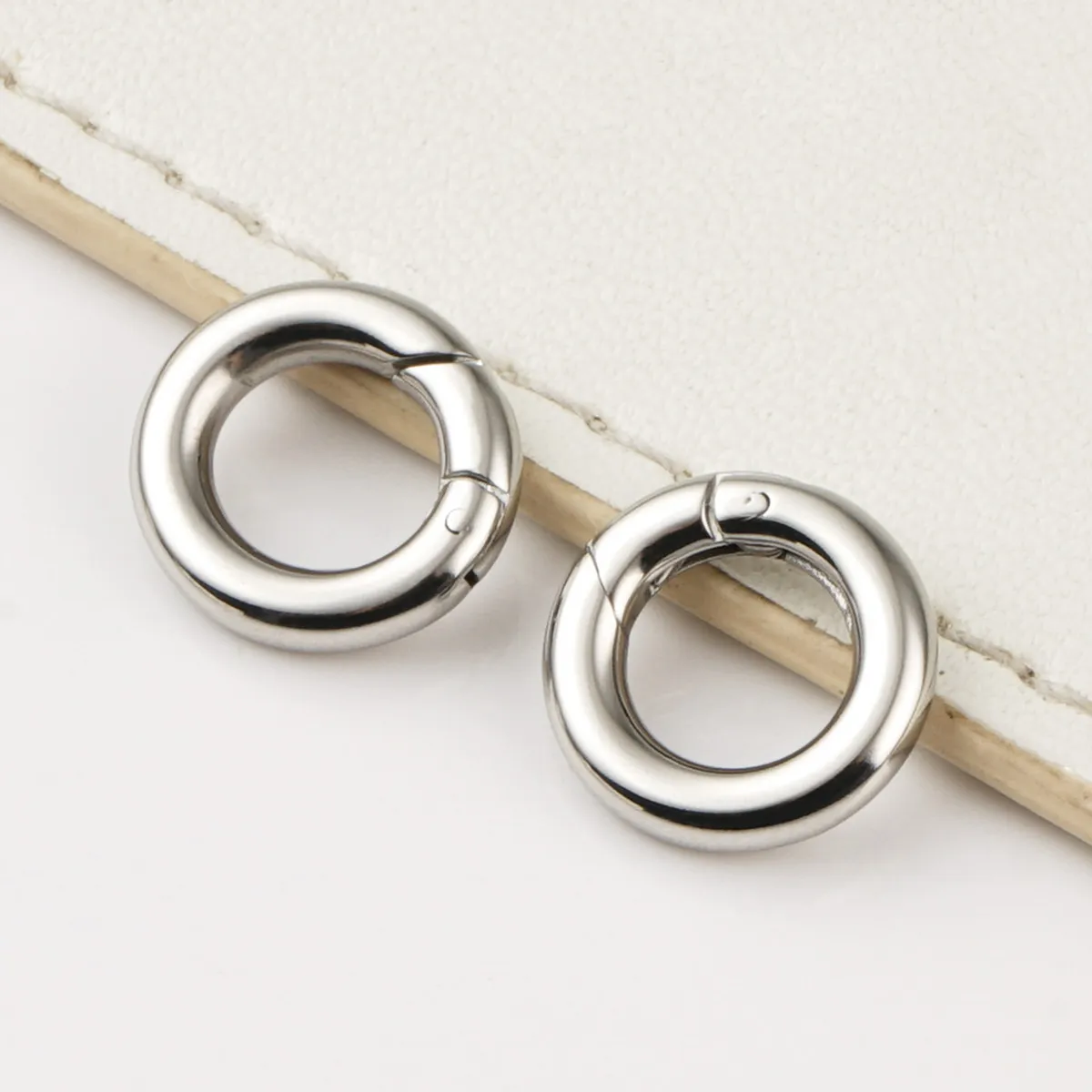 7mm round stainless steel carabiner clip for jewelry