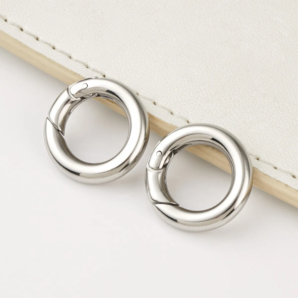 wholesale 11mm stainless steel spring o ring keychain